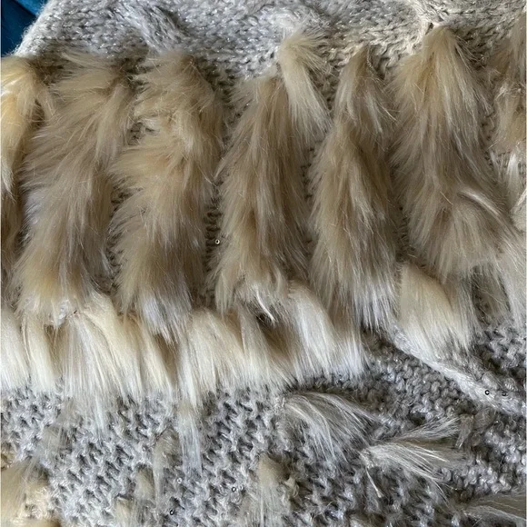 NWT Lilly Pulitzer Torini Sequin Sweater Vest in Heathered Latte Metallic - Picture 14 of 17